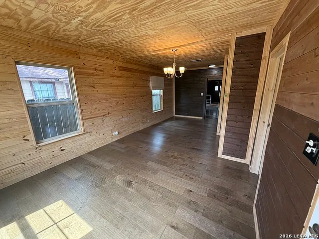 3 bed, 2.0 bath, 1240 sqft, $1,500 — Photo 3