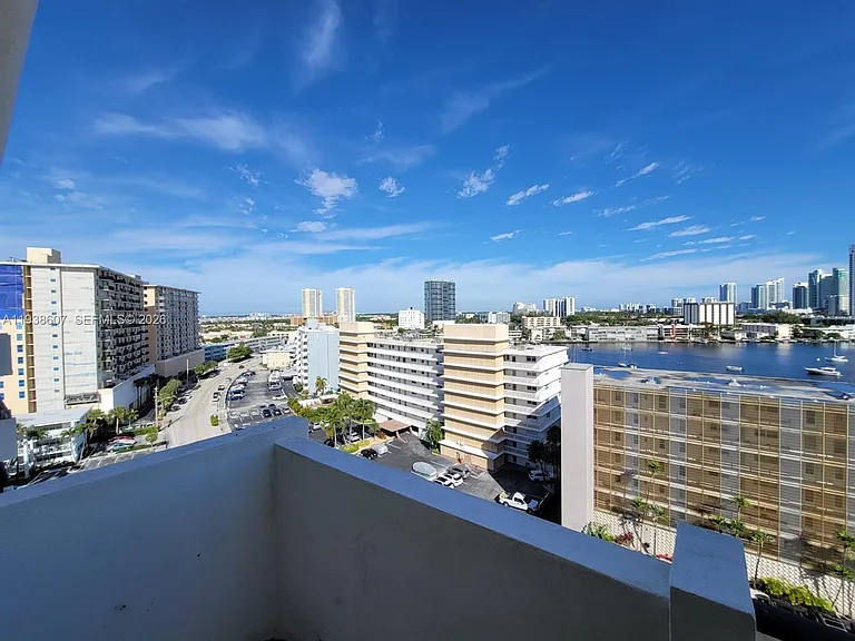 401 Golden Isles Dr #1114 — Photo 38