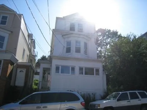 542 E 3rd St, Mount Vernon, NY 10553