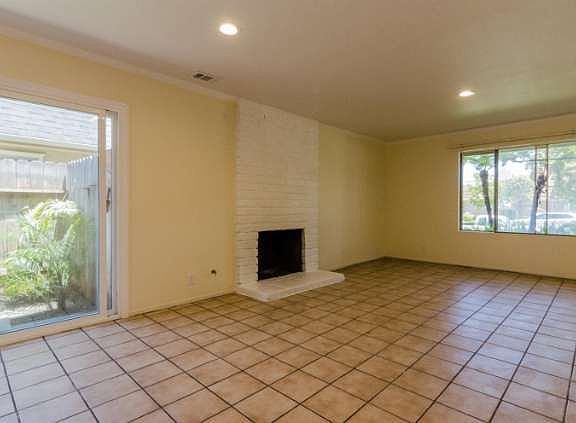 5th image of 1851 Fisher Dr