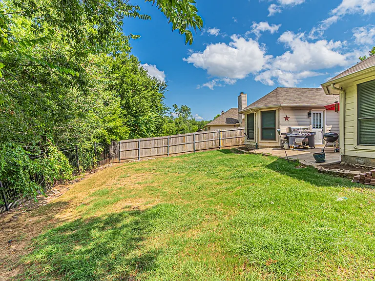 7624 Vista Creek Ln — Photo 38