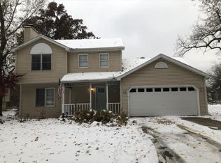 2340 Roncy Rd, Benton Harbor, MI 49022