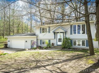 8750 Narnia Trl NE, Rockford, MI 49341