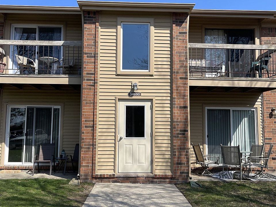 1st image of 34690 Clarkson Dr W