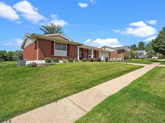 3rd image of 3973 Monsols Dr