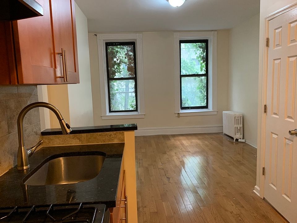 1st image of 320 E 59th St APT 1C