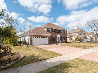 5215 Thatcher Dr, Naperville, IL 60564