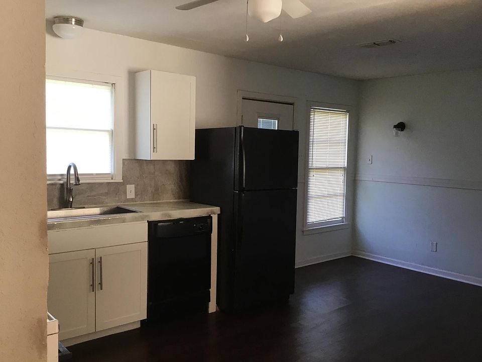1st image of 2334 Matador St