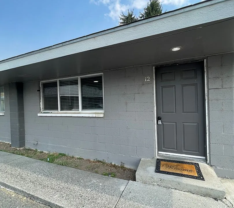 42 G St SW