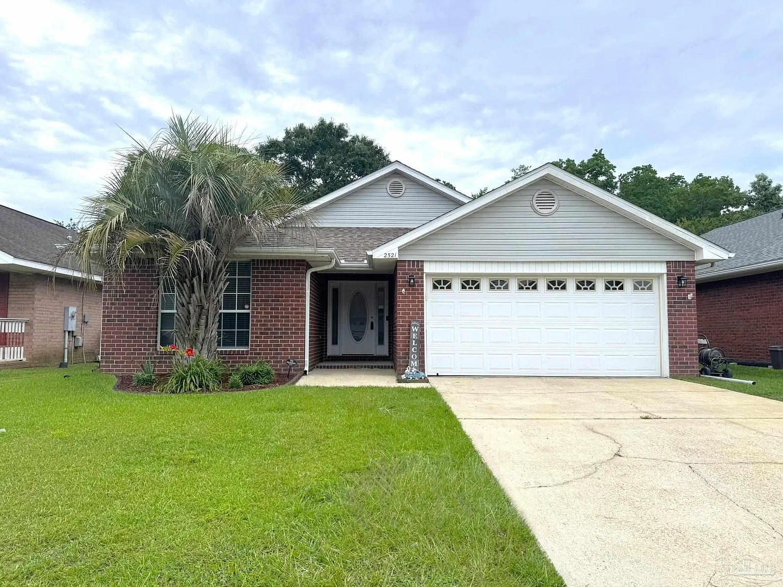 3 bed, 2129 sqft, $2,300 — Photo 1
