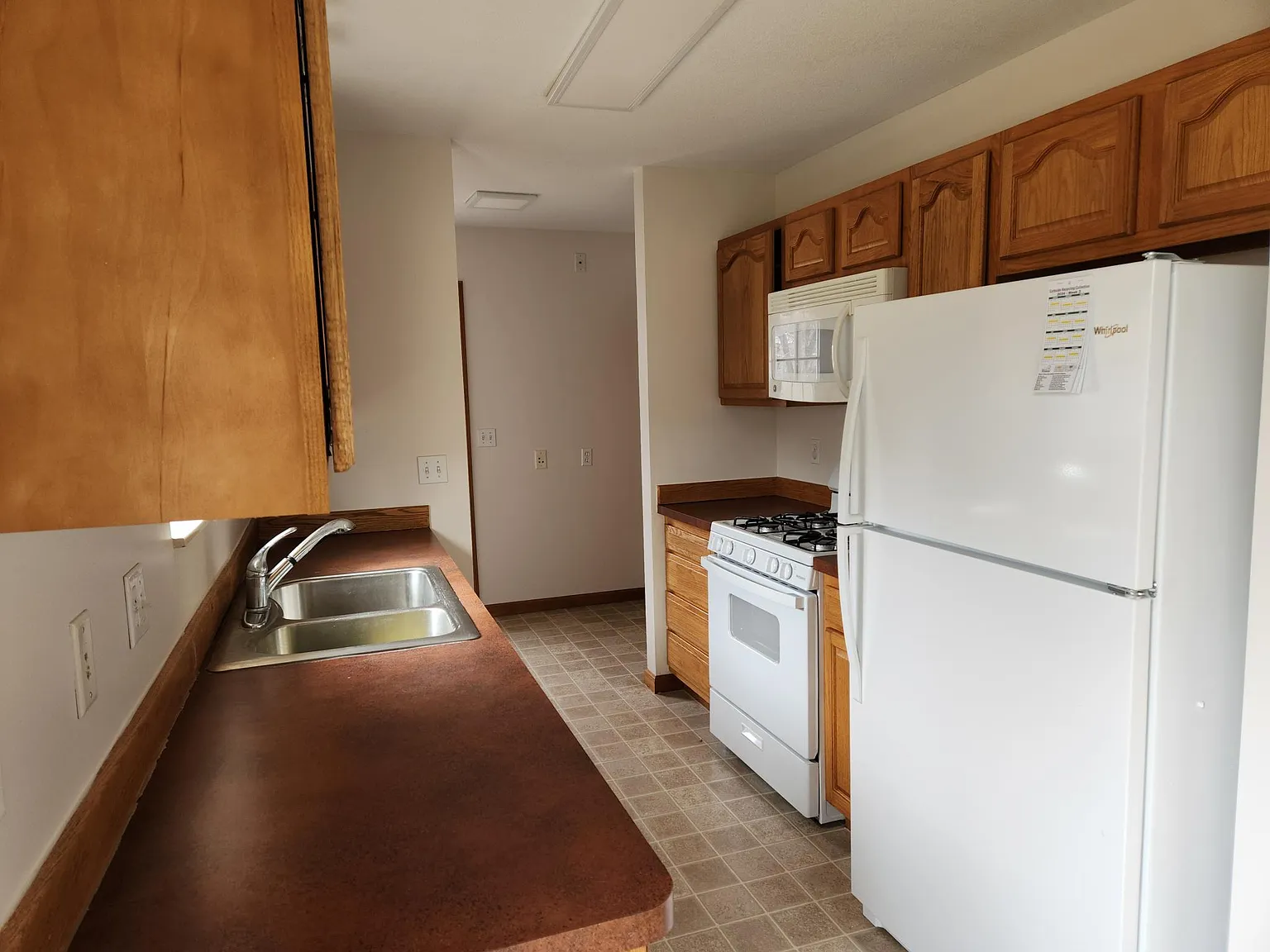 3 bed, 1019 sqft, $1,450 — Photo 4