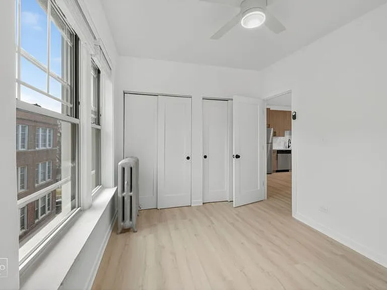 2139 W Lunt — Photo 43