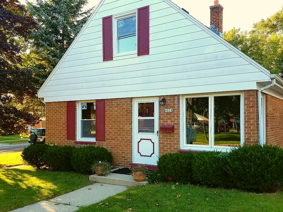 1st image of 4828 W Montrose Ave