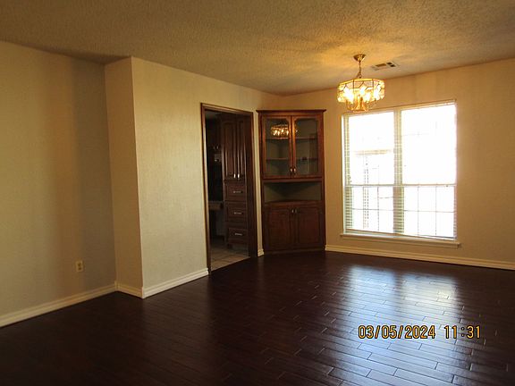 3rd image of 4502 NE Highlander Cir
