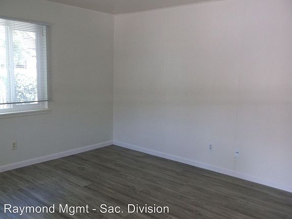 4th image of 2701 San Fernando Way APT 04