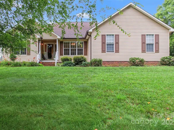 1278 Gracebrook Dr, Salisbury, NC 28147