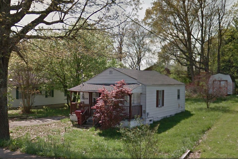 2nd image of 2233 E Fairview Ave