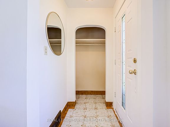 4th image of 2922 Portage Rd