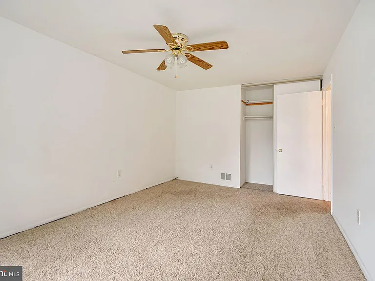 6060 Hollow Knoll Ct — Photo 19