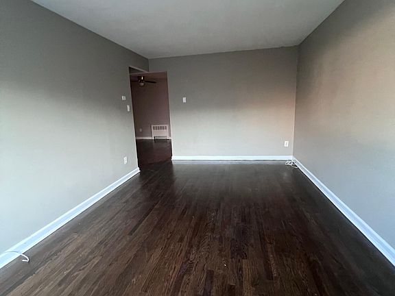 4th image of 275 E 238th St #2