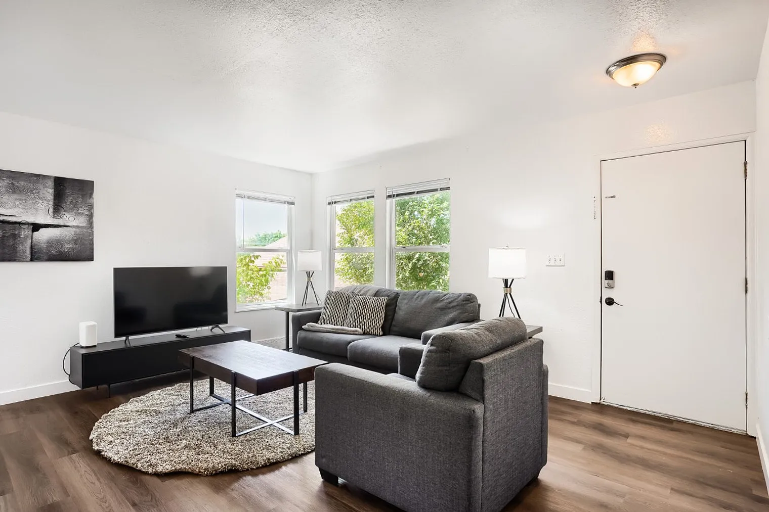 3 bed, 2.0 bath, $5,083 — Photo 1