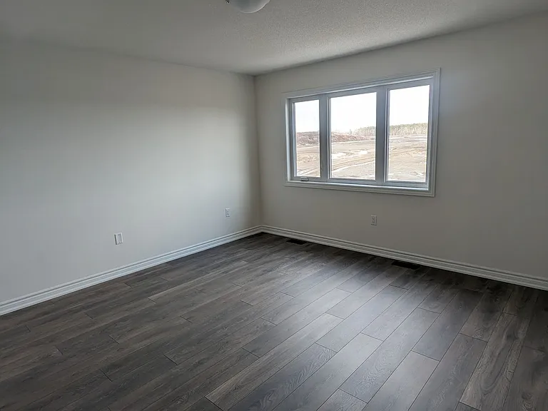 85 Greer St — Photo 16