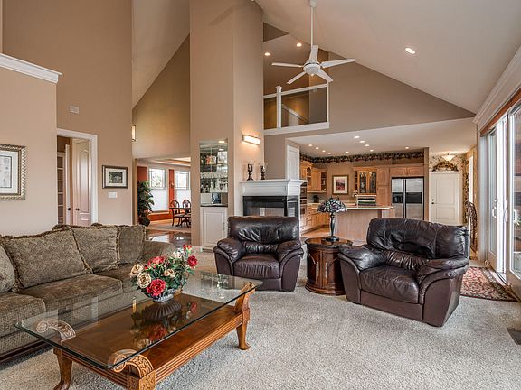 5th image of 25 Pine Meadows Dr