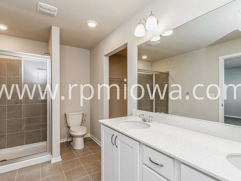 2403 SW 23rd St — Photo 8