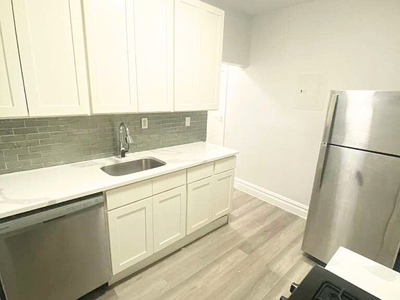 2nd image of 5008 Palisade Ave #3D