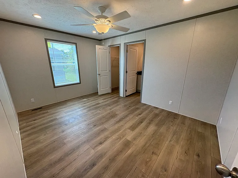 57400 Bedford Blvd — Photo 22