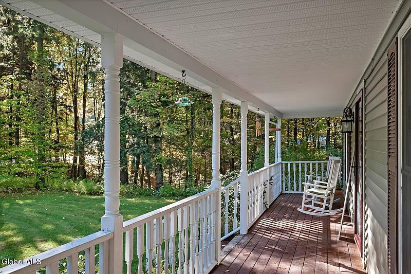 4th image of 147 Akin Road