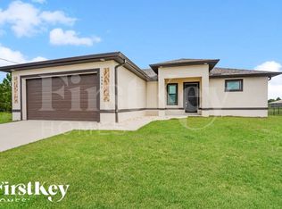4002 18th St SW, Lehigh Acres, FL 33976