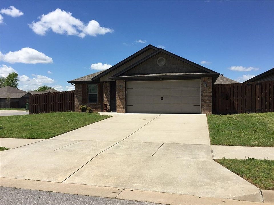 1st image of 2412 S 11th Pl