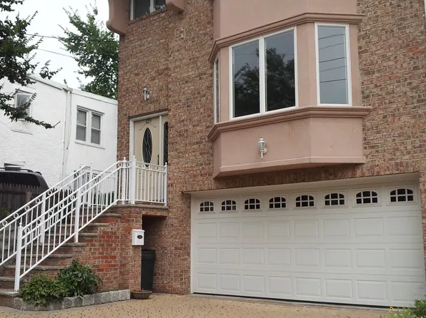 229 Crescent Lane image 2 of 22