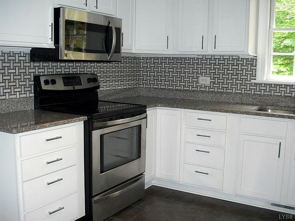 5th image of 1604 Dogwood Ln