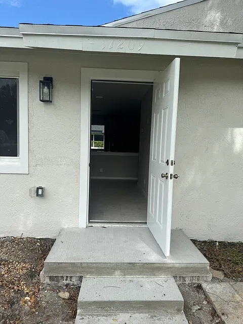 3 bed, 888 sqft, $2,300 — Photo 4