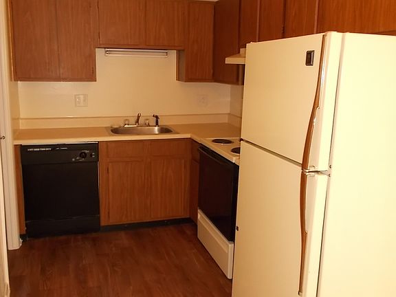 3rd image of 348 Jefferson Ave APT 5