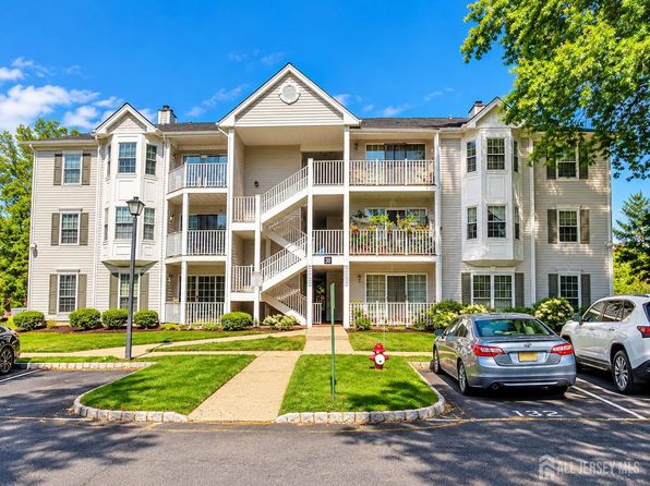 323 Wimbeldon Ct