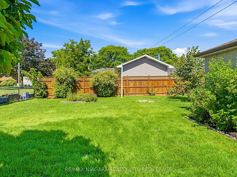 6521 Caledonia St — Photo 29