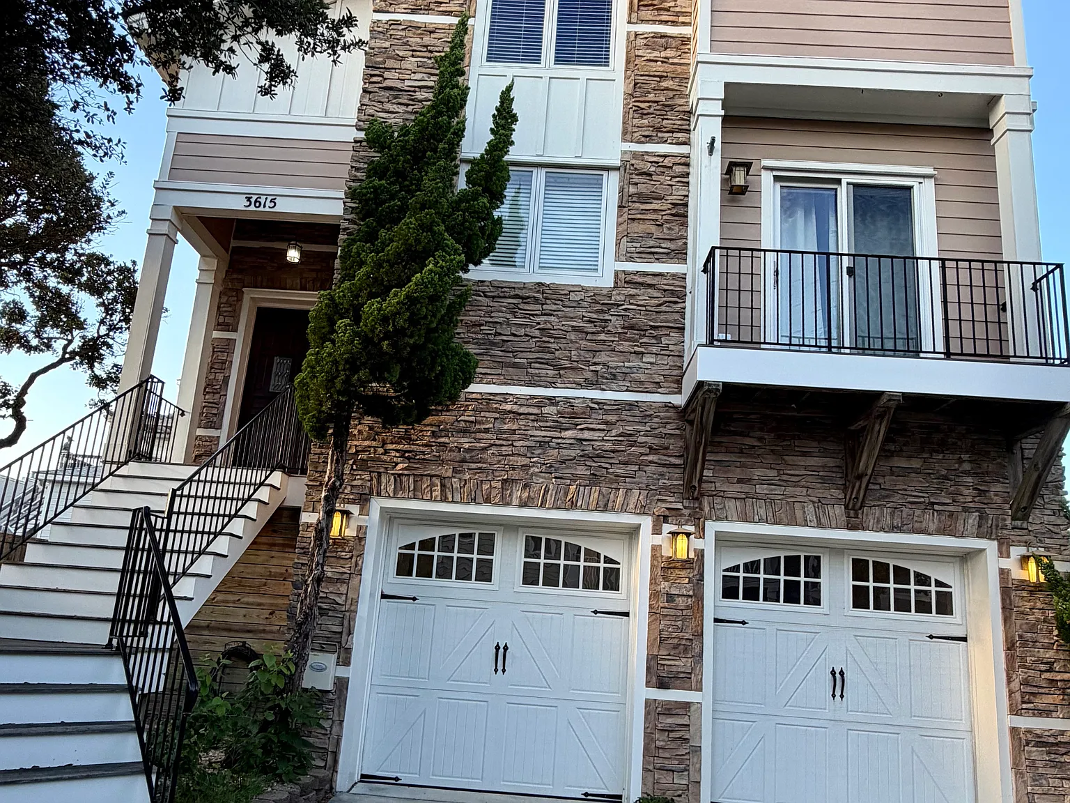 3615 Bayside Ave — Photo 2