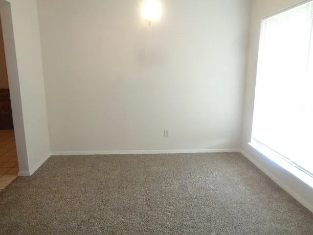 3 bed, 2.0 bath, 1449 sqft, $1,475 — Photo 4