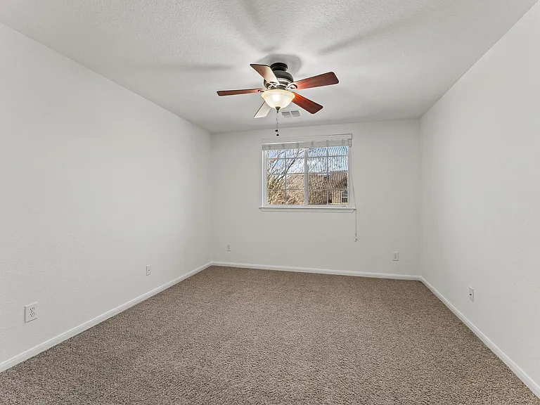 1246 Glenwood Canyon Ln — Photo 21