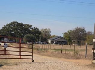 7039 W Lake Creek Rd, Riesel, TX 76682