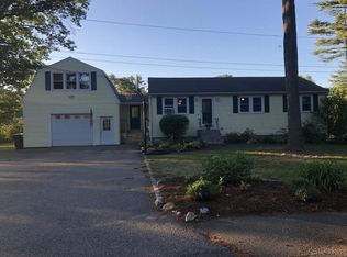 5 Callow St, Carver, MA 02330