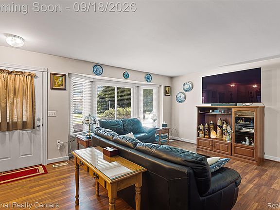 5th image of 2414 Harrison Ave