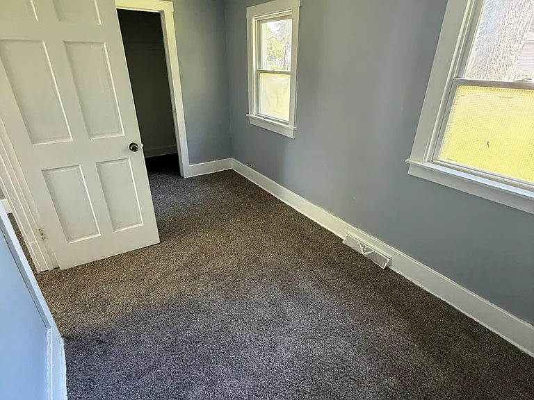 532 E Bernhard Ave — Photo 4