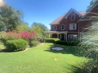 1340 Eryn Cir, Suwanee, GA