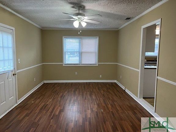 3rd image of 27 Lynn Dr