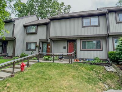 552 Foxboro Sq, Brighton, MI, 48116