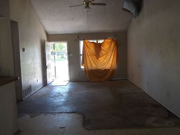 4th image of 703 Stell Ave